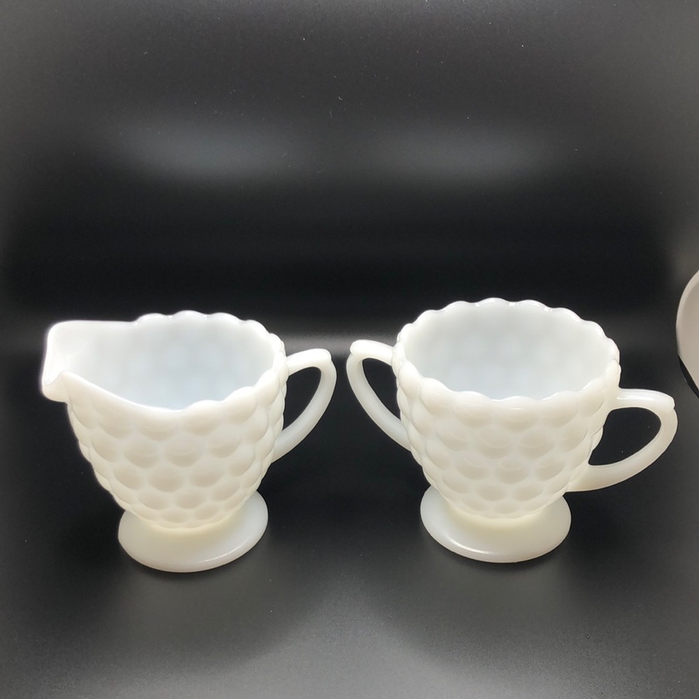 Vintage Anchor Hocking Milk Glass Bubble Pattern Footed Sugar And Creamer Set